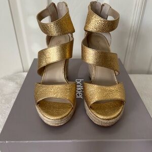NIB Botkier Gold Women's Wedge Sandals size 7.5